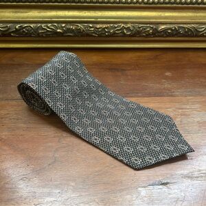 Vintage Claiborne Black and Tan Multi Patterned Tie